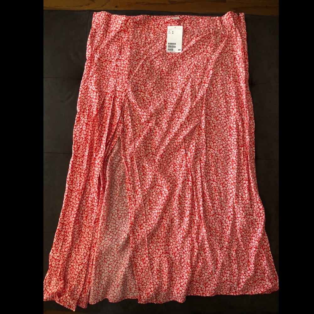 H&M Red and White Midi Skirt